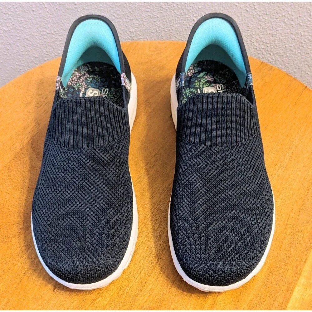 Skechers go walk